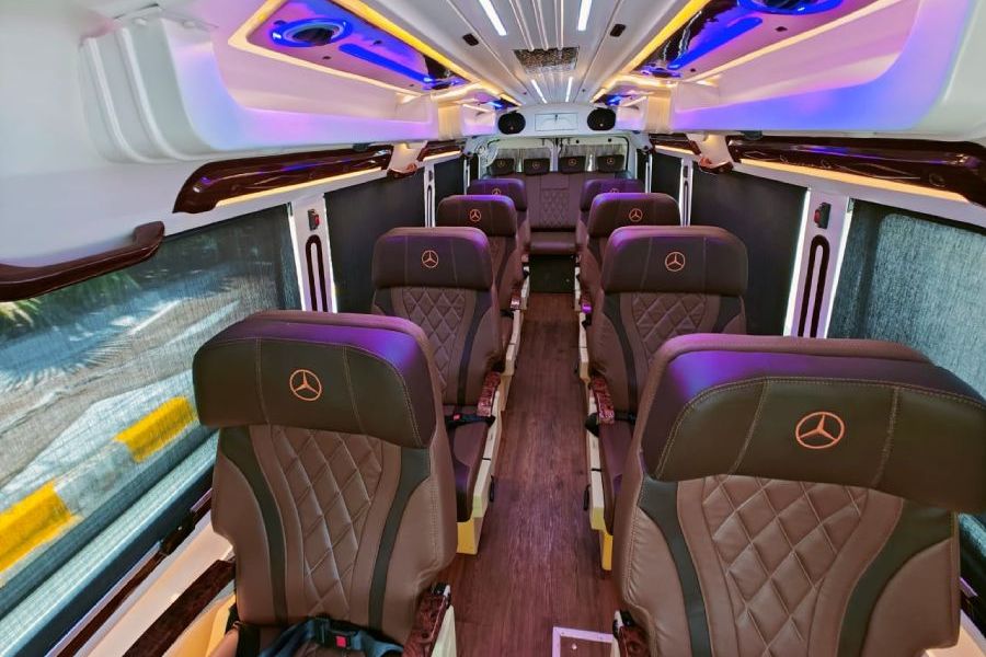 From City Rides to Road Trips: Why Maharaja Tempo Traveller on Rent in Mumbai Is Everyone's Favourite