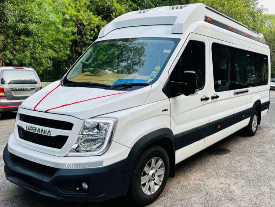 Why Mumbai Families Choose Tempo Travellers for Their Weekend Escapes