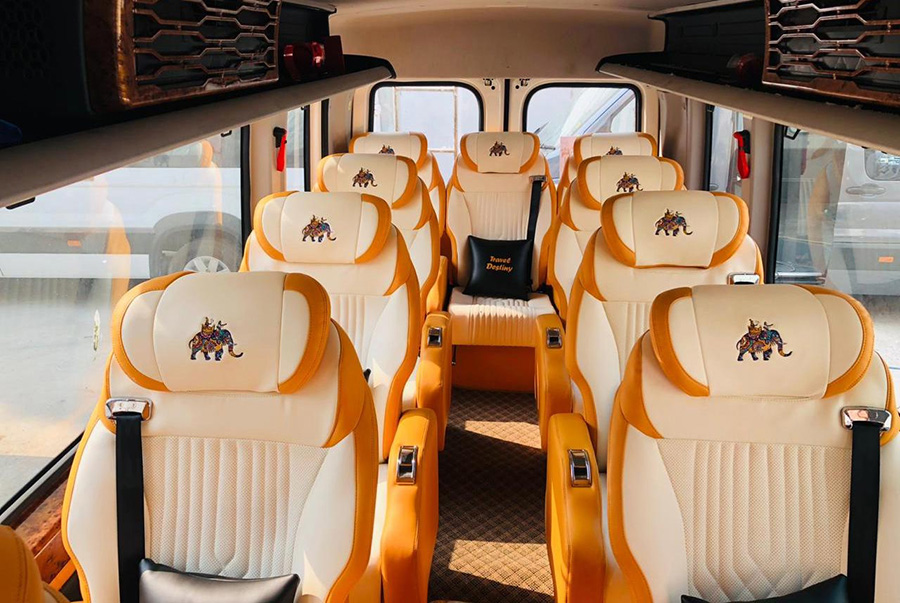 From Chaos to Coordination: How Event Planners Rely on 20 Seater Tempo Traveller Rentals for Perfect Logistics