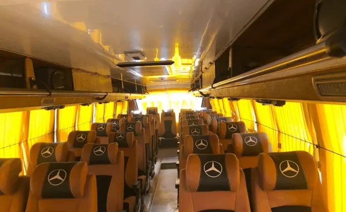 Mini bus on rent in Mumbai