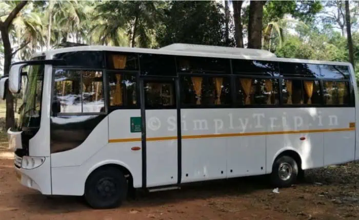 Mini bus on rent in Mumbai