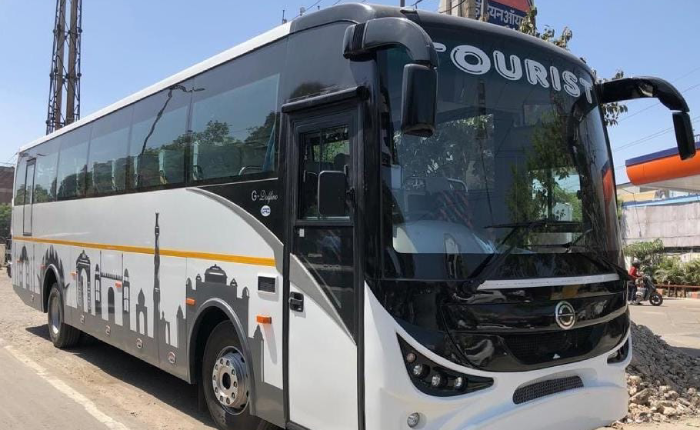 Mini bus rental in Delhi